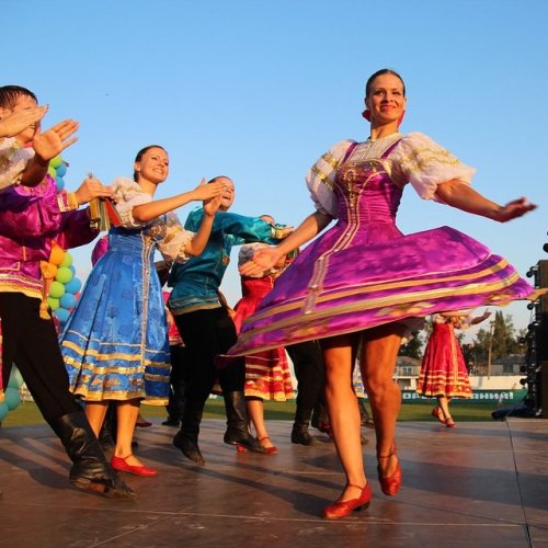 Список украинских народных танцев  на букву  Ж