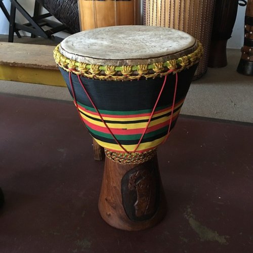 Африканские барабаны  на букву  spiski