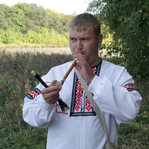 Белорусские народные музыкальные инструменты  на букву  obzory