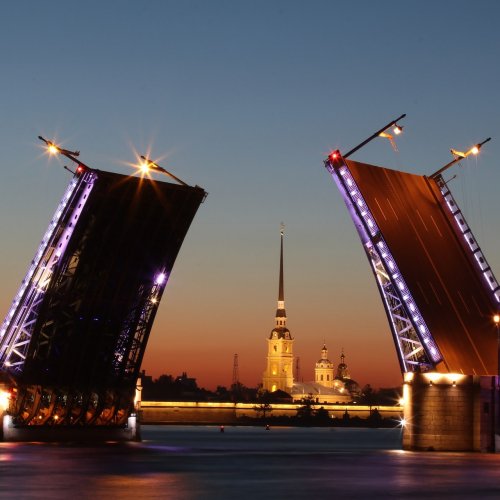 Пазл «Разведённый Дворцовый мост в Санкт-Петербурге»