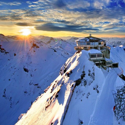Пазл «Швейцарские Альпы: Дом на горе»