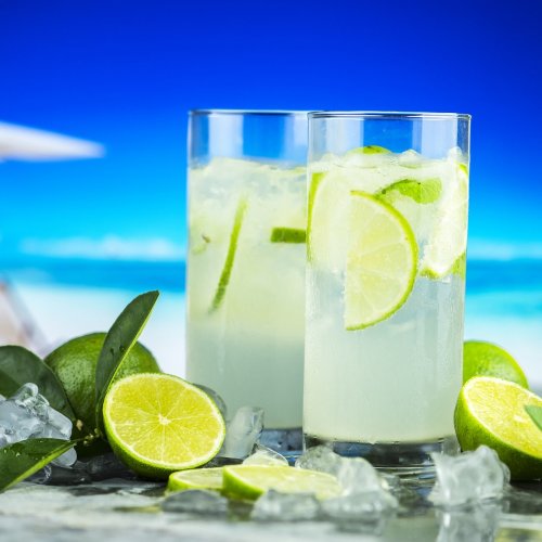 Пазл «Холодный лимонад на пляже»