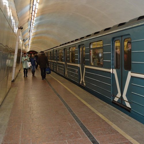 Тест: Яхнин «День рождения московского метро»