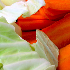 Салат витаминный «капуста - морковь - яблоки»